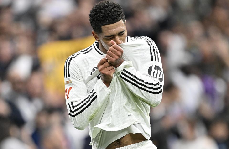 欧冠半场：克瑙夫打破僵局，法兰克福1-0巴塞罗那（欧冠半场战报：克瑙夫先开纪录，法兰克福暂1-0领先巴萨）