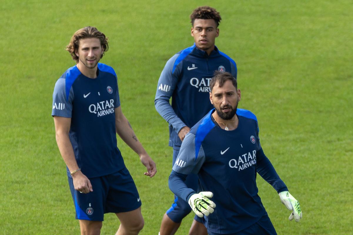 状元缺阵贝恩砍37分，吉迪22+9+6+8失误，魔术15分逆转送公牛4连败（状元休战贝恩飙37分，吉迪22+9+6伴8失误，魔术上演15分翻盘送公牛四连败）