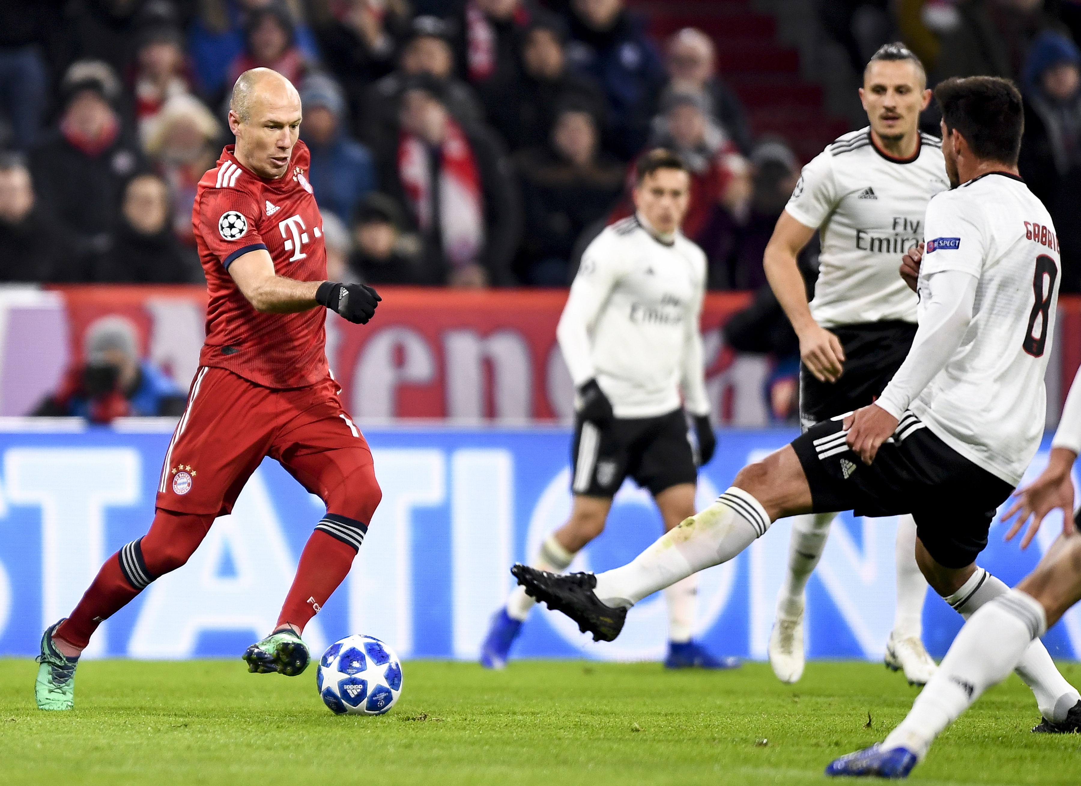 图片报：穆西亚拉已进行射门训练，复出计划仍定于明年1月（图片报：穆西亚拉恢复射门训练，预计明年1月回归）