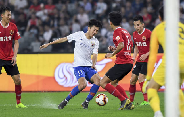 阿劳霍遭遇心理问题，乌拉圭队表支持：我们与你同在（阿劳霍面临心理困扰，乌拉圭队力挺：始终与你同在）