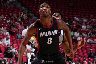 大巴黎官方：萨福诺夫左手骨折，将在3至4周内进行复查（巴黎圣日耳曼通报：萨福诺夫左手骨折，预计3至4周后复查）