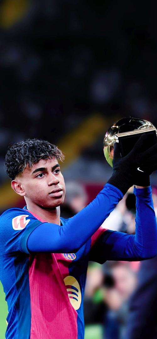 北京国安vs梅州客家首发：三外援PK四外援，塞鸟替补（北京国安对阵梅州客家首发公布：三外援对四外援，塞鸟替补待命）