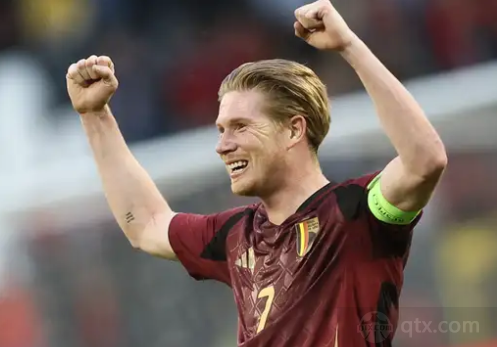 绿帽哥：利物浦关注巴尔科拉，球员与大巴黎续约谈判陷入僵局（利物浦密切关注巴尔科拉，球员与大巴黎续约谈判受阻）