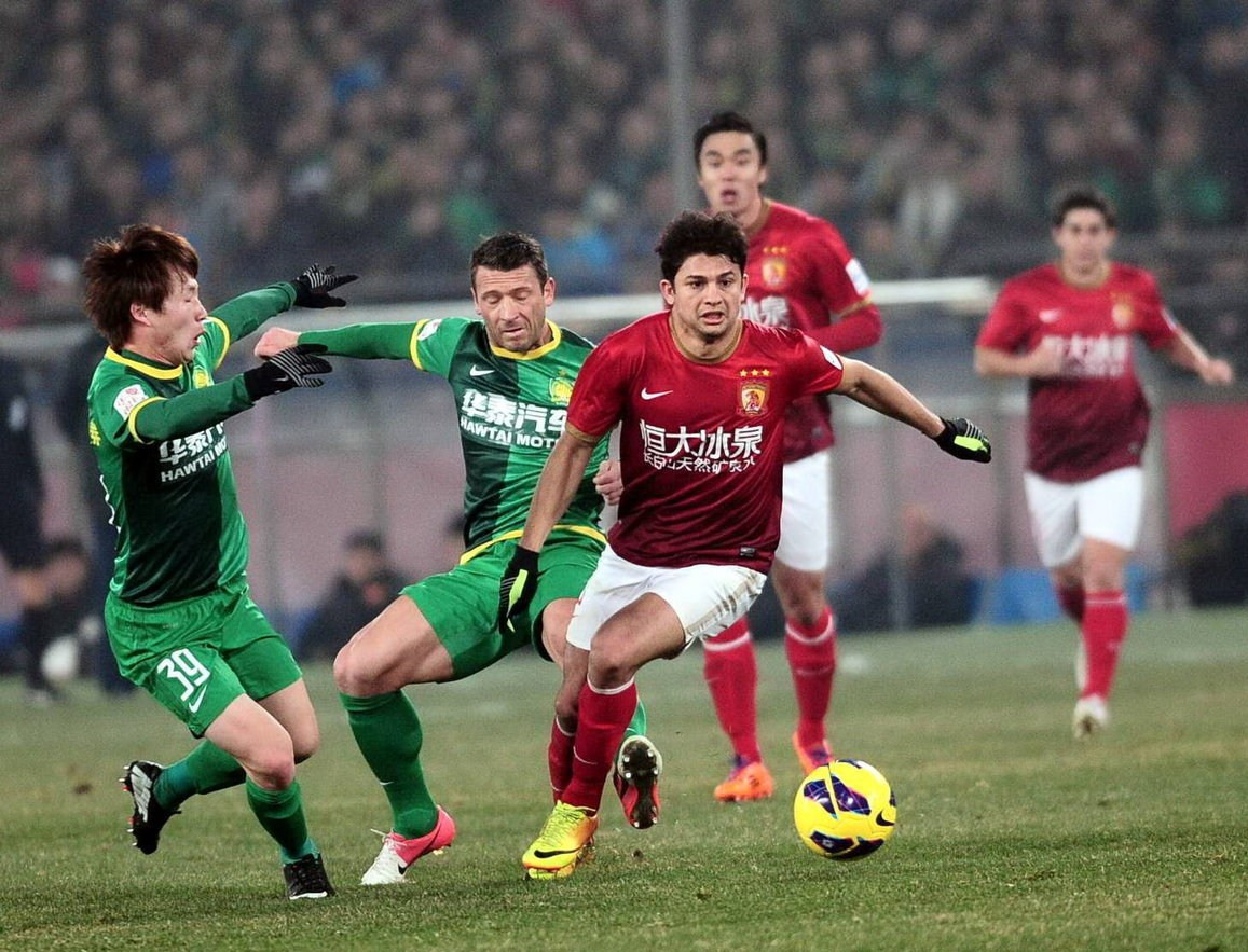 拒绝做网红球队！曼联4-1狼队连升6名至第6 积分追平欧冠区（不做流量队！曼联4-1狼队，连升6位至第6，积分追平欧冠区）