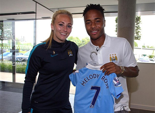 意媒：米兰派球探现场考察亨克18岁前腰卡雷察斯（意媒称米兰派遣球探赴现场评估亨克18岁前腰卡雷察斯）