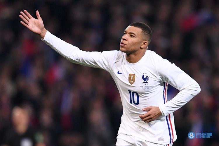 克雷莫内塞vs莱切：瓦尔迪、奥代罗首发，班达、法尔科内出战（克雷莫内塞对阵莱切：瓦尔迪、奥代罗先发，班达、法尔科内登场）